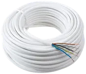 Oprullet hvidt elektrisk kabel med fem synlige farvede ledninger i den ene ende. Velegnet til indendørs elinstallationer, fleksibelt og med slidstærk isolering.