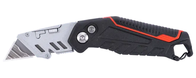 Svart och röd fällbar brytkniv med silverfärgat utdragbart blad och greppvänligt ergonomiskt handtag.
