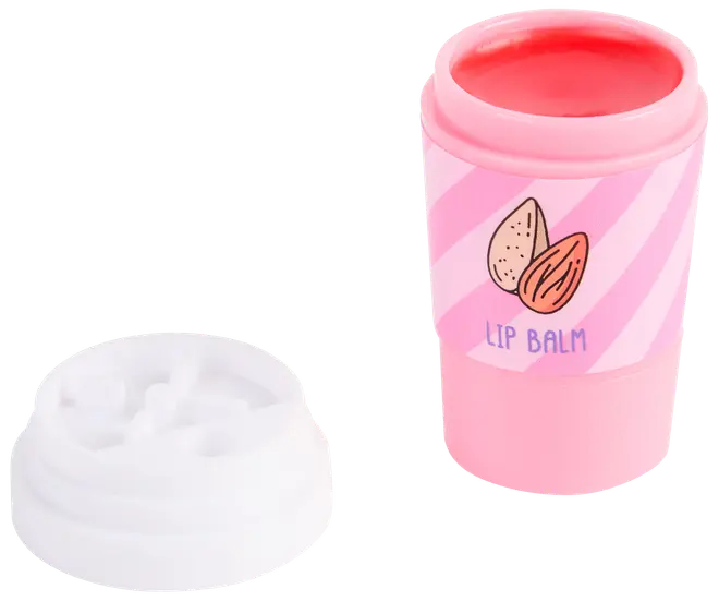 Lyserød læbepomade med hvidt låg, mandelillustration og teksten 'Lip Balm' på etiketten. Selve balmen er rødlig-pink. Kompakt og nem at have med.