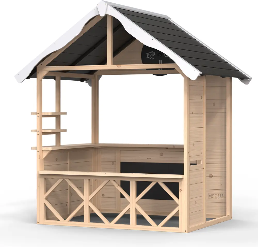 Trælegehus med åbent front, sort tag, sidehylder og dekorativ rækværk. Naturlig træfinish, rummeligt indre, velegnet til udendørs leg eller havebrug.
