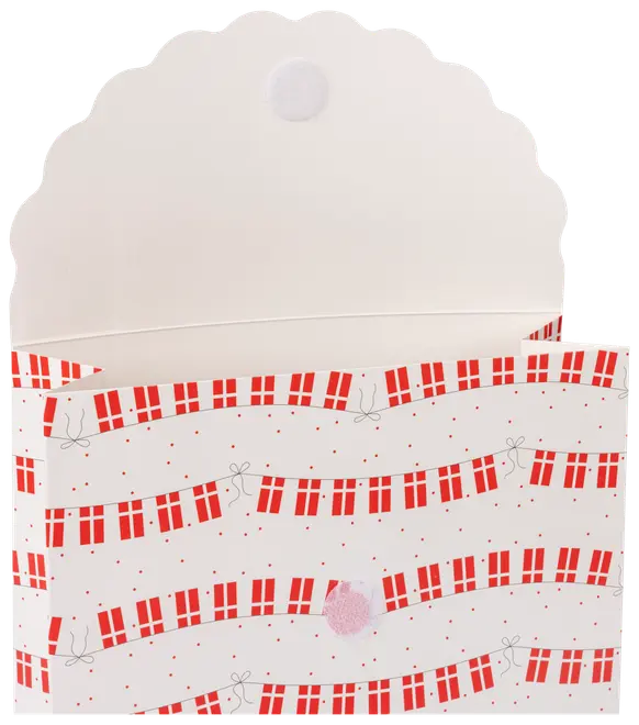 Gavekortkuvert med bølget flap, hvid med rødt gave-mønster og små røde prikker, har velcrolukning, festlig og velegnet til forskellige anledninger.