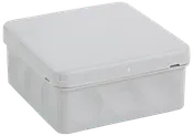 Fyrkantig vit kopplingsdosa i plast med avtagbart lock och flera runda knockouts på sidorna för kabelingång. Passar för inomhus elinstallationer.