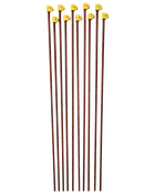 Pakke med ti brune glasfiber-indkørselsmarkører med reflekterende striber og gule sikkerhedshætter, ideelle til at markere indkørsler eller stier, især i sne eller mørke.