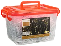 Transparent plastlåda med rött lock innehåller varmvita LED-istappsljusslingor, lämpliga för utomhusbruk. Produktetikett med bruksanvisning och dekorationsbild medföljer.