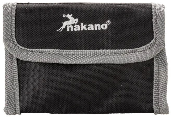 Sort stofpung med grå kant, klaplukning og Nakano-logo med springende dyr trykt i hvidt på forsiden.