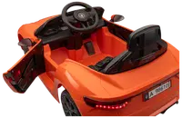 Orange Maserati elbil til børn med realistisk instrumentbræt, rat, åbne døre, sikkerhedssele og baglygter. Velegnet til både indendørs og udendørs leg.