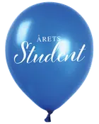 Blå ballon med blank overflade og hvid tekst 'ÅRETS Student' i elegant skrifttype. Perfekt til studenterfester. Rund form, bundet i bunden.