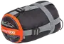 Sort og orange CampOut Camp1000 sovepose i kompakt, cylindrisk opbevaringspose med justerbare grå kompressionsstropper og spænder, lavet af 100% polyester.