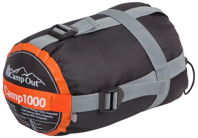 Sort og orange CampOut Camp1000 sovepose i kompakt, cylindrisk opbevaringspose med justerbare grå kompressionsstropper og spænder, lavet af 100% polyester.