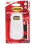 Hvid jumbo universal krog fra Command, til generel ophængning. Kan bære op til 3,4 kg, skader ikke overflader, nem at fjerne, inkluderer én krog og fire strips.