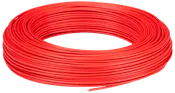 Rulle med rød elektrisk ledning, isoleret og fleksibel, egnet til indendørs eller udendørs installationer, fås i forskellige længder og tykkelser til el-arbejde.