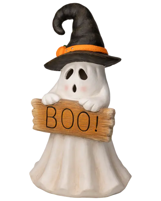 Halloween-spøgelsesfigur med heksehat og orange bånd, der holder et træskilt med teksten BOO.