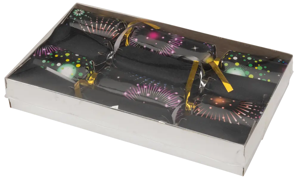 Ask med sex svarta julsmällkarameller med färgglada fyrverkerimönster och guldband, förpackade med genomskinligt plastlock. Perfekt för festliga dukningar och firanden.