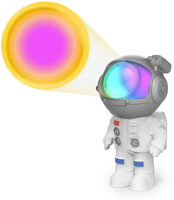 Natlampe og projektor formet som astronaut med hvid dragt, farverigt visir og knapper. Projekterer et cirkulært, flerfarvet lysmønster fra hjelmen. Velegnet til børneværelser.