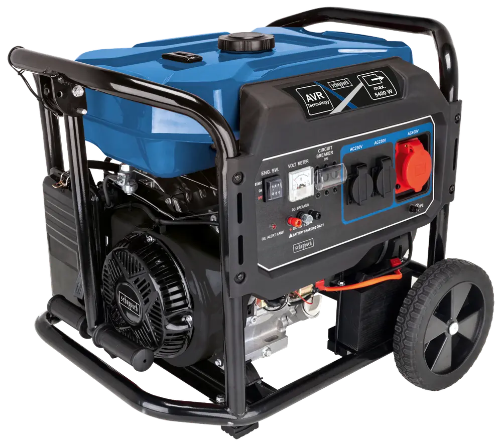 Bærbar generator med blå brændstoftank, sort ramme, to hjul, flere strømudtag, kontrolpanel med kontakter, voltmeter og snorstart. Velegnet til nødstrømsforsyning.