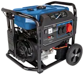 Bærbar generator med blå brændstoftank, sort ramme, to hjul, flere strømudtag, kontrolpanel med kontakter, voltmeter og snorstart. Velegnet til nødstrømsforsyning.