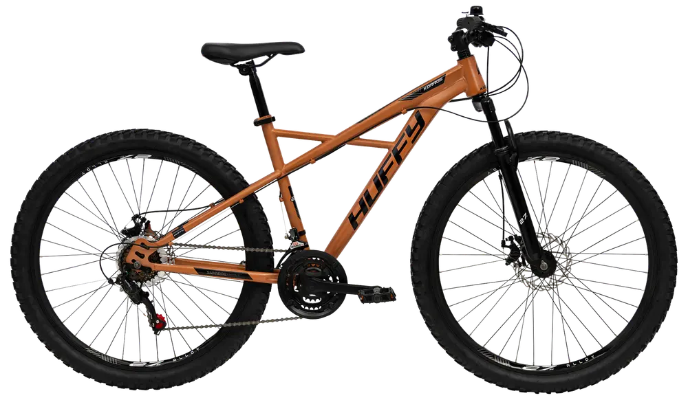 Orange mountainbike med framdämpning, svart sadel, 21-växlad system, skivbromsar och grovmönstrade däck. Lätt ram för terräng- och stigcykling.