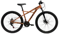 Svart mountainbike med framdämpning, grova däck, 21 växlar, skivbromsar och robust ram. Justerbar sadel och raka styren, passar terrängcykling.