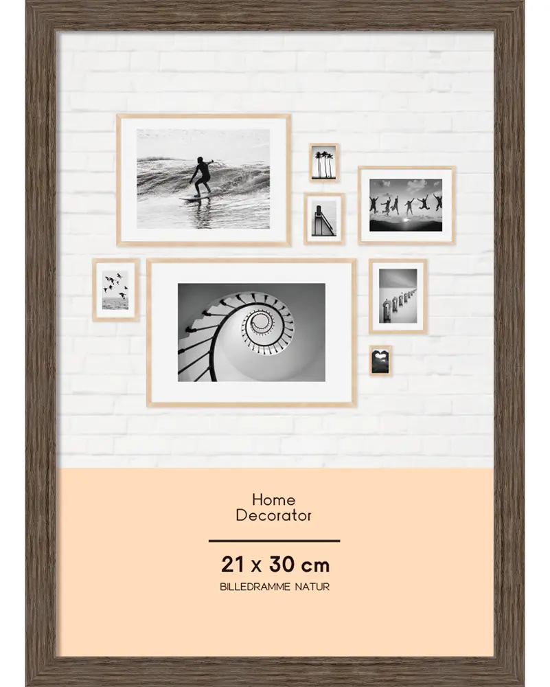 Fotoram i naturträ, 21 x 30 cm, enkel design. Passar för väggmontering, perfekt för foton eller konstverk i modern heminredning.