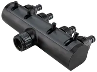 Sort plastslangeforbinder med tre gevindporte og to justerbare ventiler, designet til at opdele vandstrøm i havevandingssystemer. Holdbar konstruktion, velegnet til udendørs brug.