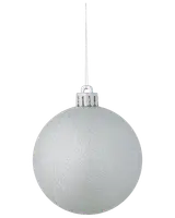 Silverfärgad julgranskula med matt, texturerad yta, metallfäste och upphängningsband. Cirka 8 cm i diameter, lätt och okrossbar. Perfekt för juldekoration.