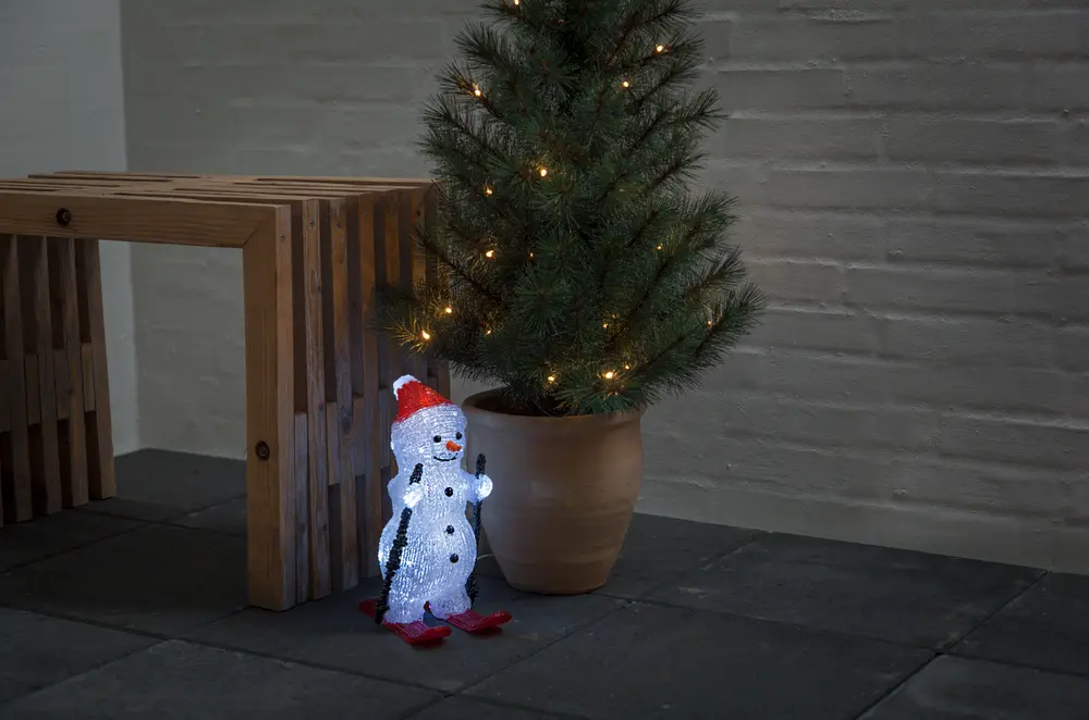 Snöman på skidor 30 cm