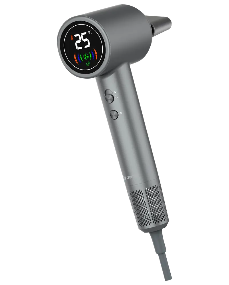 Elegant grå hårtørrer med digitalt display, der viser temperatur, to kontrolknapper, ergonomisk håndtag og aftagelig dyse. Moderne design til professionel eller hjemmebrug.