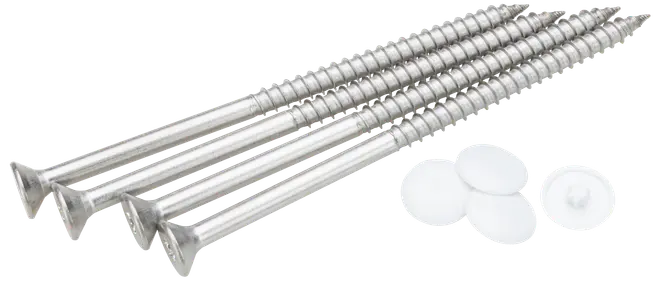 Fyra långa rostfria skruvar med platt huvud och fyra vita plastbrickor, perfekta för säker montering vid bygg- eller gör-det-själv-projekt.