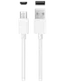 Hvid USB-opladerkabel med USB-A- og micro-USB-stik.