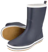 Marineblå gummistøvler med hvid kant, mellemhøje, skridsikker lysebrun sål, trækstrop bagpå og vandtæt design, ideel til regnvejr.