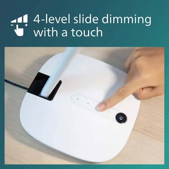 Hvid bordlampefod med touch-kontrolpanel, 4-trins dæmpningsjustering og tænd/sluk-knap. Moderne design, velegnet til justerbart lys. Strømkabel tilsluttet.