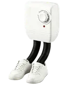 Elektrisk skotørrer med to fleksible sorte slanger, der ender i hvide sneakers. Hovedenheden er hvid med timer og indikatorlys. Til effektiv tørring af sko.