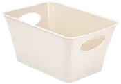 Rektangulær, cremefarvet plastikopbevaringskurv med afrundede hjørner og to ovale udskårne håndtag på modsatte sider. Glat overflade, ideel til organisering af husholdningsartikler.